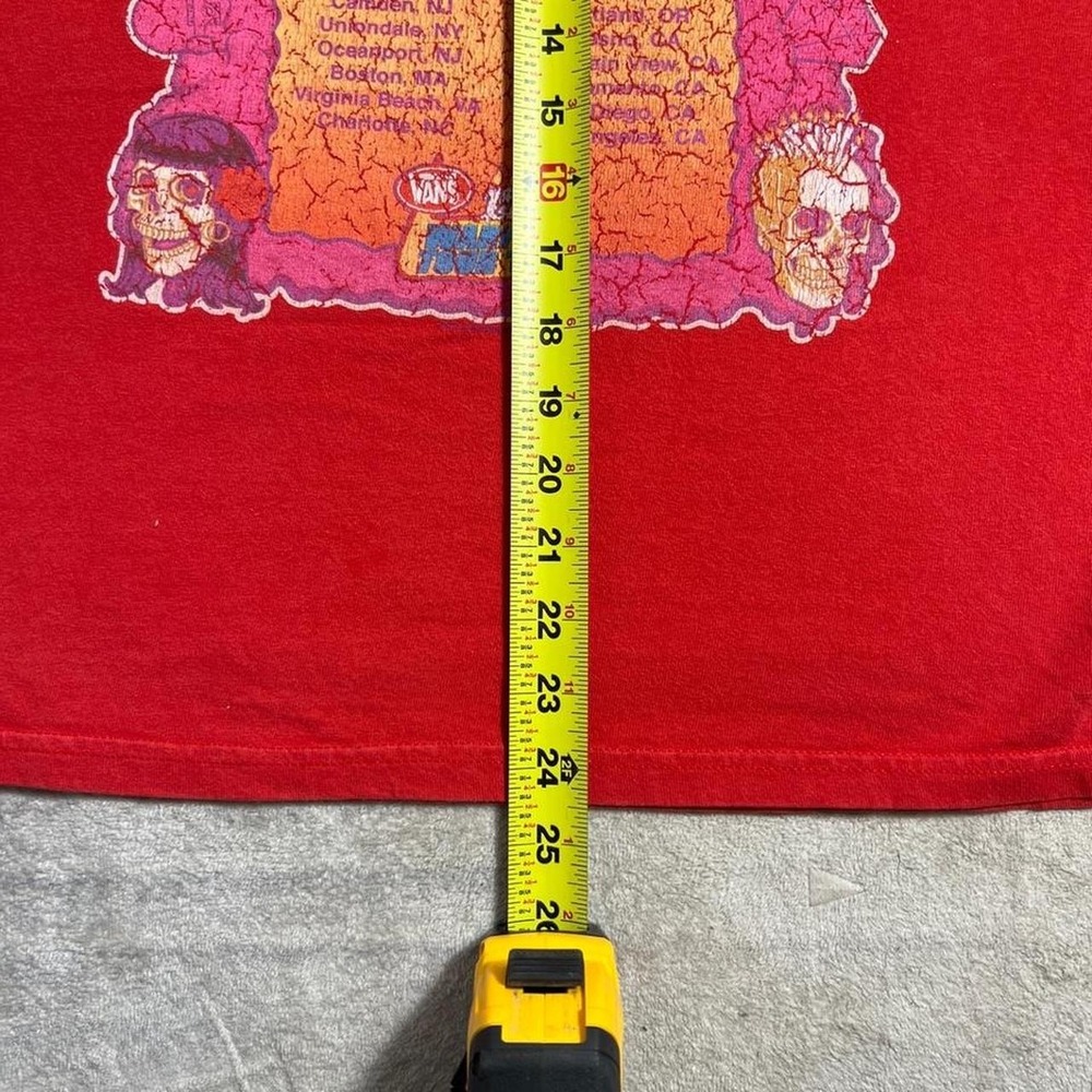 Vans Warped Tour 2009 Red Band Tee Size Small Gildan Festival Punk Emo - Picture 7 of 7